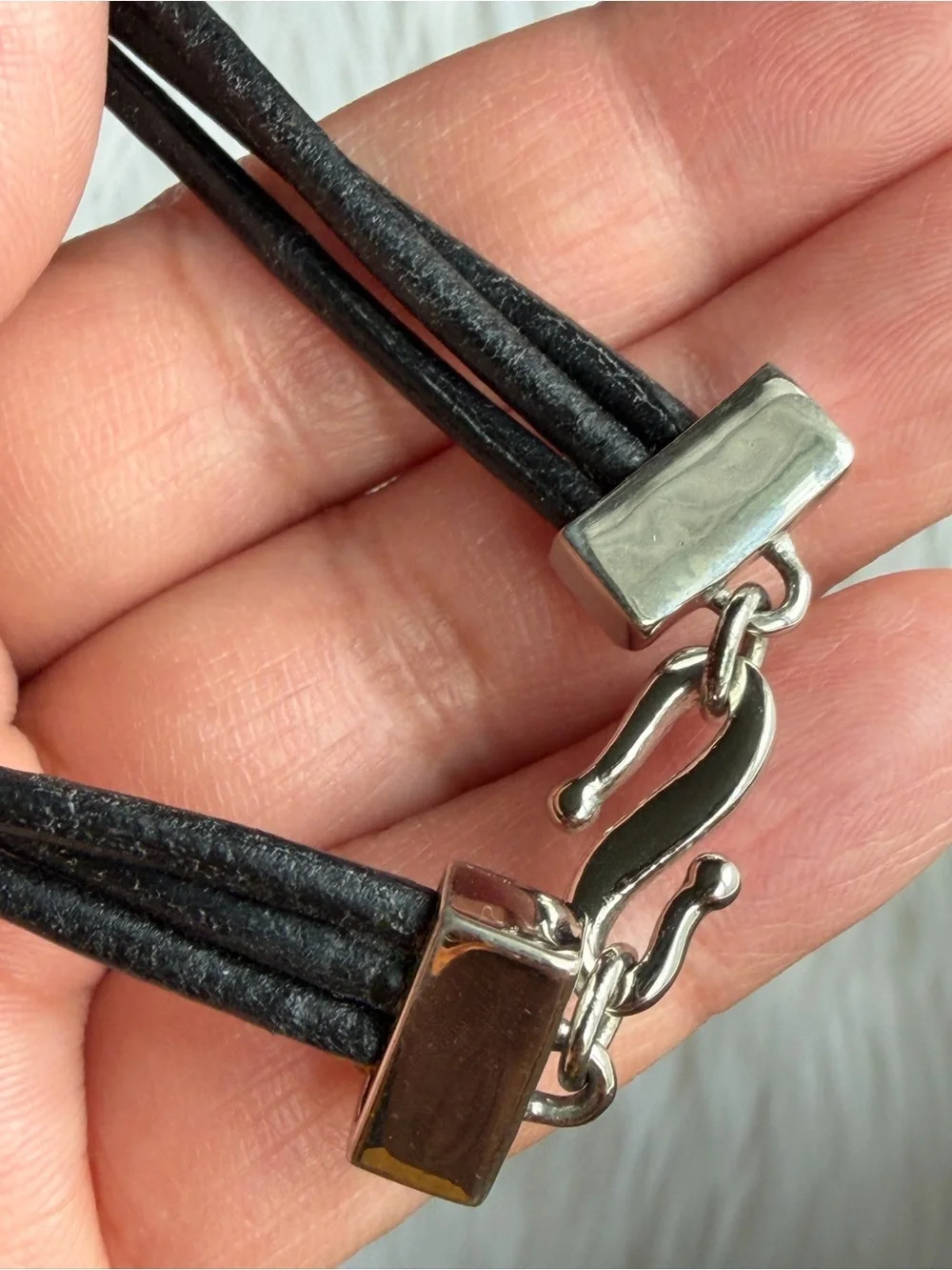 LAUREN RALPH LAUREN | Vintage | Black Leather Choker Silver Black Bezel Pendant